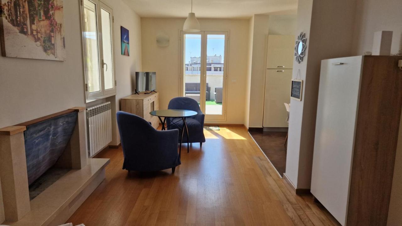 "Elle Home" Attico Panoramico Lecce Bagian luar foto